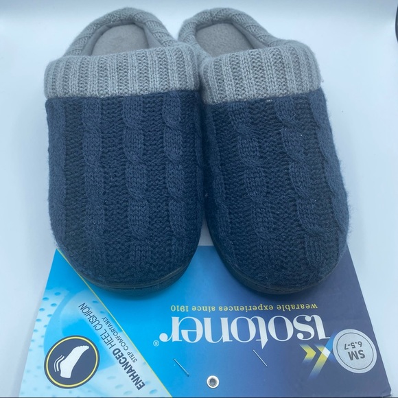 Isotoner Women’s Sweater Becca Slippers Size Small - Picture 3 of 7